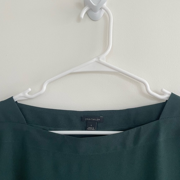 Boatneck Ann Taylor blouse - Picture 2 of 4